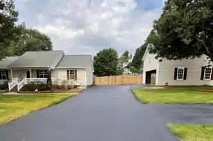 310 Templeton Dr, Spartanburg, SC 29306 - Photo 2