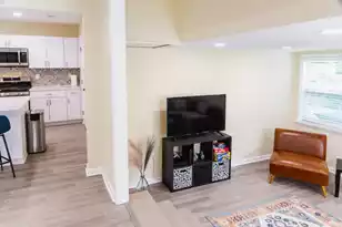 5917 Hagood Ave, Hanahan, SC 29410 - Photo 10