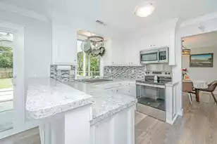 2040 Comingtee Ln, Mount Pleasant, SC 29464 - Photo 12