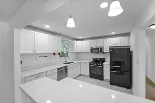 1749 Lady Ashley St, Charleston, SC 29412 - Photo 14