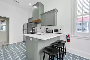 169 Spring St, Charleston, SC 29403 - Photo 6