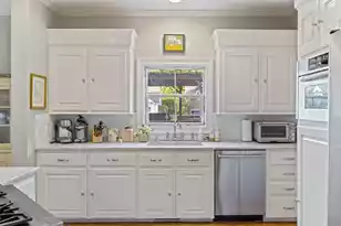 2922 Marsh Breeze Ln, Mount Pleasant, SC 29466 - Photo 10