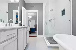 14 Limehouse St, Charleston, SC 29401 - Photo 32