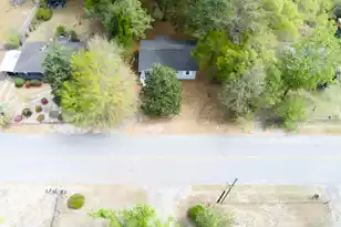 109 Bishop St, Walterboro, SC 29488 - Photo 2