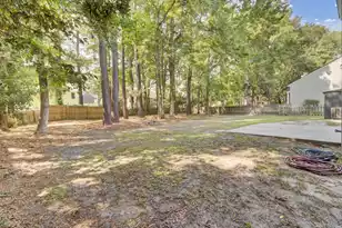 1320 Lexington Dr, Mount Pleasant, SC 29466 - Photo 18