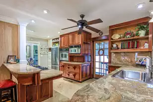 933 Lakeview Dr, Mount Pleasant, SC 29464 - Photo 18