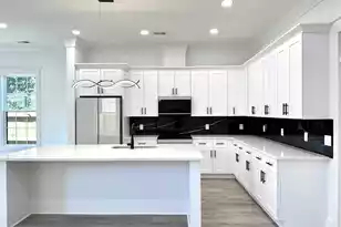 1983 Hugo Ave, North Charleston, SC 29405 - Photo 8