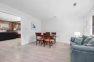 1815 Walsingham Way, Charleston, SC 29412 - Photo 4