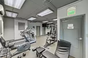 21 George St, Charleston, SC 29401 - Photo 24