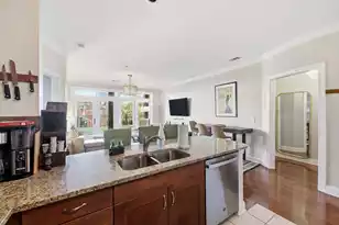 21 George St, Charleston, SC 29401 - Photo 4