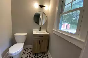 618 Boone Hill Rd, Summerville, SC 29483 - Photo 8