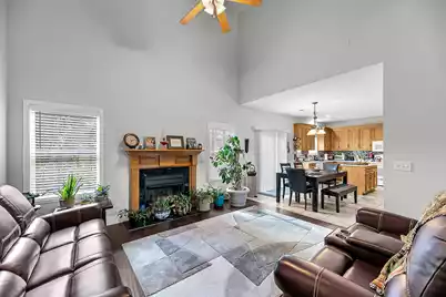 8725 Evangeline Drive, North Charleston, SC 29420 - Photo 4