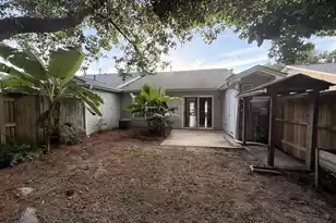 1662 Dexter Ln, Charleston, SC 29412 - Photo 2