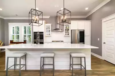 1646 Florentia Street, Mount Pleasant, SC 29464 - Photo 4