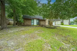 8152 Ridgebrook Dr N, North Charleston, SC 29420 - Photo 2