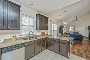 107 Foxglove Ave, Summerville, SC 29483 - Photo 14