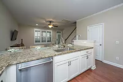 2412 Kings Gate Lane, Mount Pleasant, SC 29466 - Photo 10