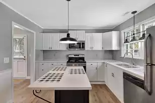 204 Hampton Street S, Summerville, SC 29483 - Photo 12