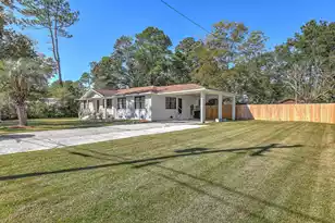 702 Palmetto Street N, Summerville, SC 29483 - Photo 2