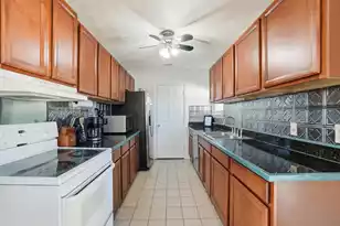 1109 Old Trail Rd, Beaufort, SC 29902 - Photo 8