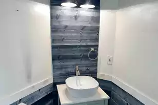 100 Sutton Ln, Goose Creek, SC 29445 - Photo 8