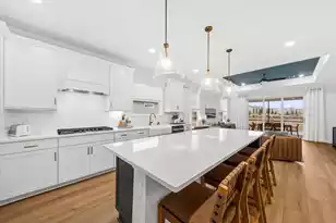 637 Coral Bells Ln, Summerville, SC 29486 - Photo 4