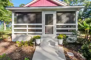 217 Savage St, Walterboro, SC 29488 - Photo 2