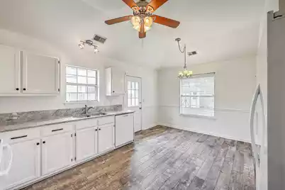 8625 Bentwood Drive, North Charleston, SC 29406 - Photo 12