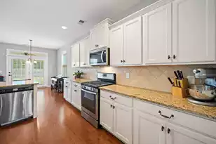 317 Whispering Breeze Ln, Summerville, SC 29486 - Photo 8