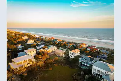 912 Ashley Avenue W, Folly Beach, SC 29439 - Photo 2