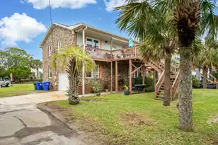 912 Ashley Ave W, Folly Beach, SC 29439 - Photo 6