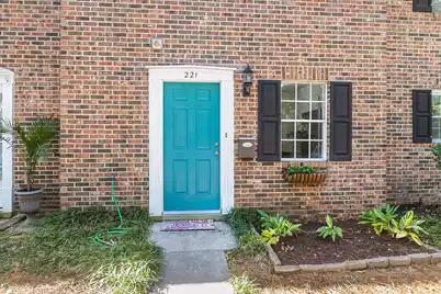 221 Heritage Circle, Mount Pleasant, SC 29464 - Photo 4