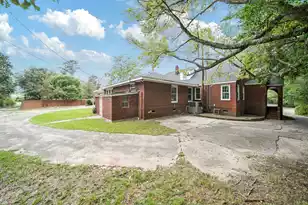1740 Carolina Ave, Orangeburg, SC 29115 - Photo 4