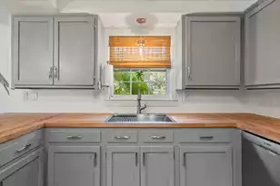 939 Mikell Dr, Charleston, SC 29412 - Photo 28