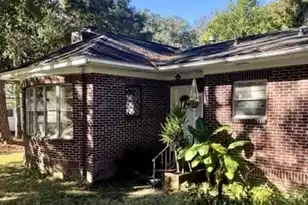 359 Howle Ave, Charleston, SC 29412 - Photo 2