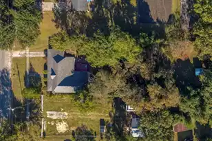 555 Barkley St, Elloree, SC 29047 - Photo 8