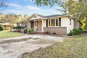 1136 Lakeshore Dr, Orangeburg, SC 29115 - Photo 2