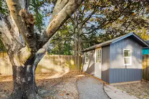 1322 Hampshire Rd, Charleston, SC 29412 - Photo 30