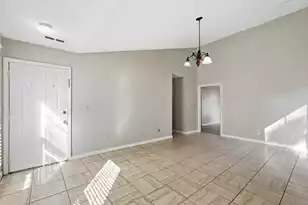 482 Courtland Dr, Summerville, SC 29486 - Photo 6