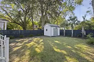 1011 Ashley Ave, Charleston, SC 29403 - Photo 4