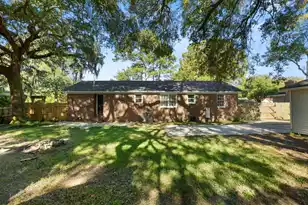1787 Dogwood Rd, Charleston, SC 29414 - Photo 2