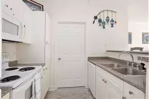 130 River Landing Dr, Charleston, SC 29492 - Photo 8