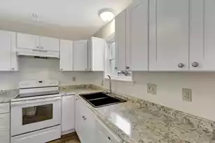 710 Davenport Dr, Mount Pleasant, SC 29464 - Photo 6