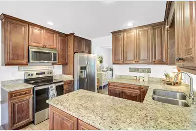 109 Fort Street, Summerville, SC 29485 - Photo 18