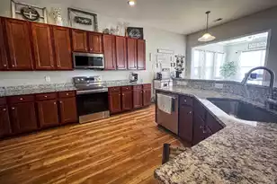 7320 Brown Thrasher Ct, Hanahan, SC 29410 - Photo 6