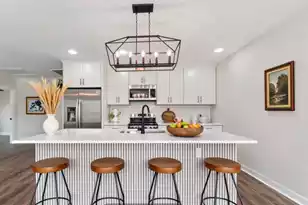 2136 Commander, North Charleston, SC 29405 - Photo 6