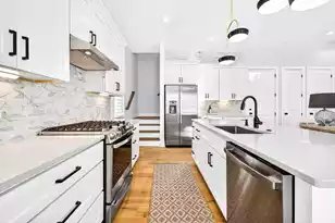 52 Aiken St, Charleston, SC 29403 - Photo 6