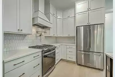 1032 Avenue Of Oaks, Charleston, SC 29407 - Photo 12