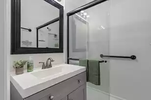 24 Bee St, Charleston, SC 29403 - Photo 8