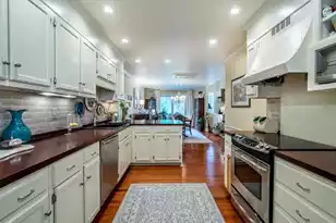 1003 Ventura Pl, Mount Pleasant, SC 29464 - Photo 12